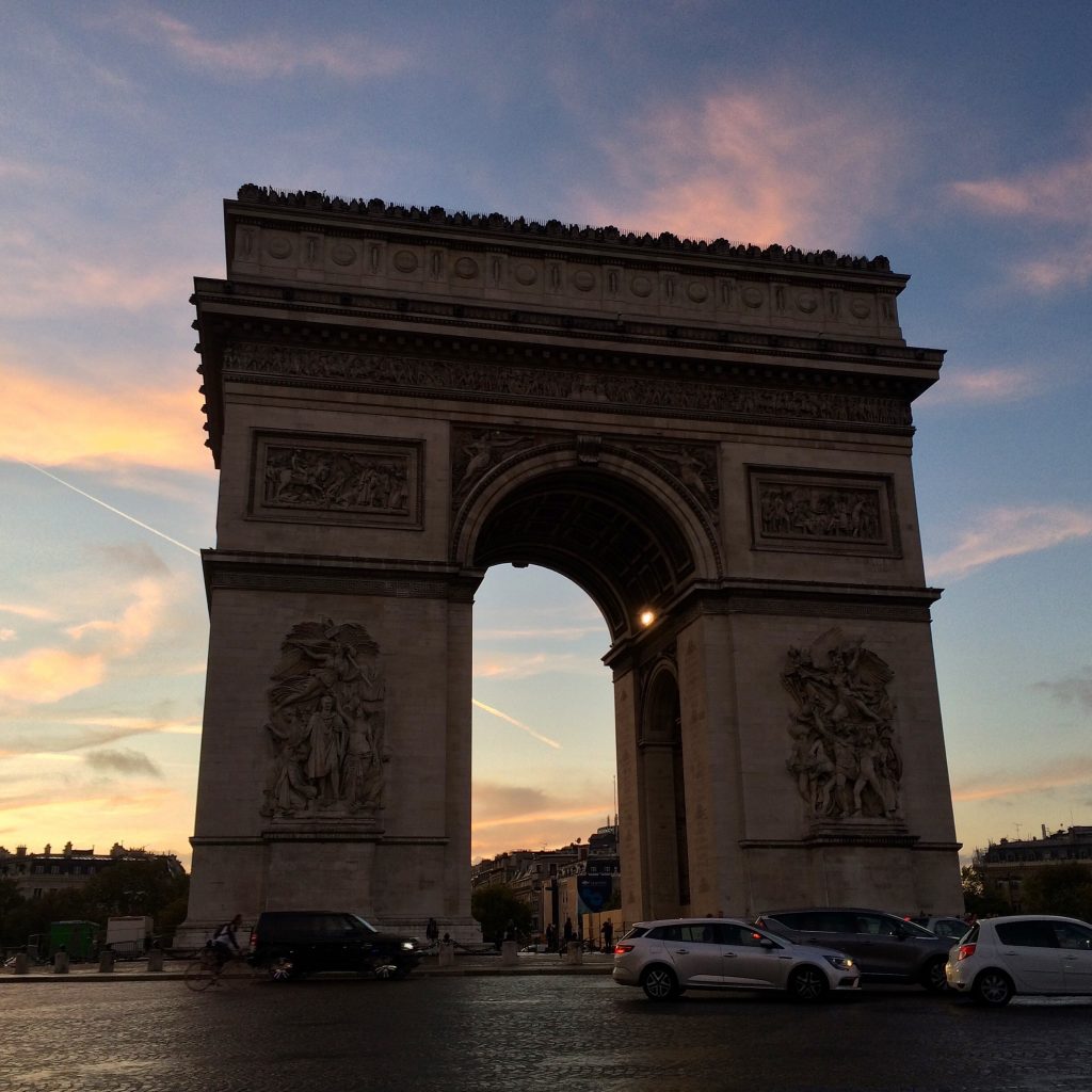 Arc-de-Triomphe-sunset-Paris