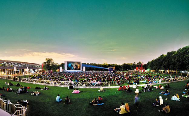 Open-air-Cinema-Paris-Like-a-Local-La-Vilette