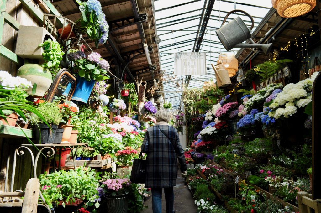 Marche-aux-Fleurs-Local-Experience