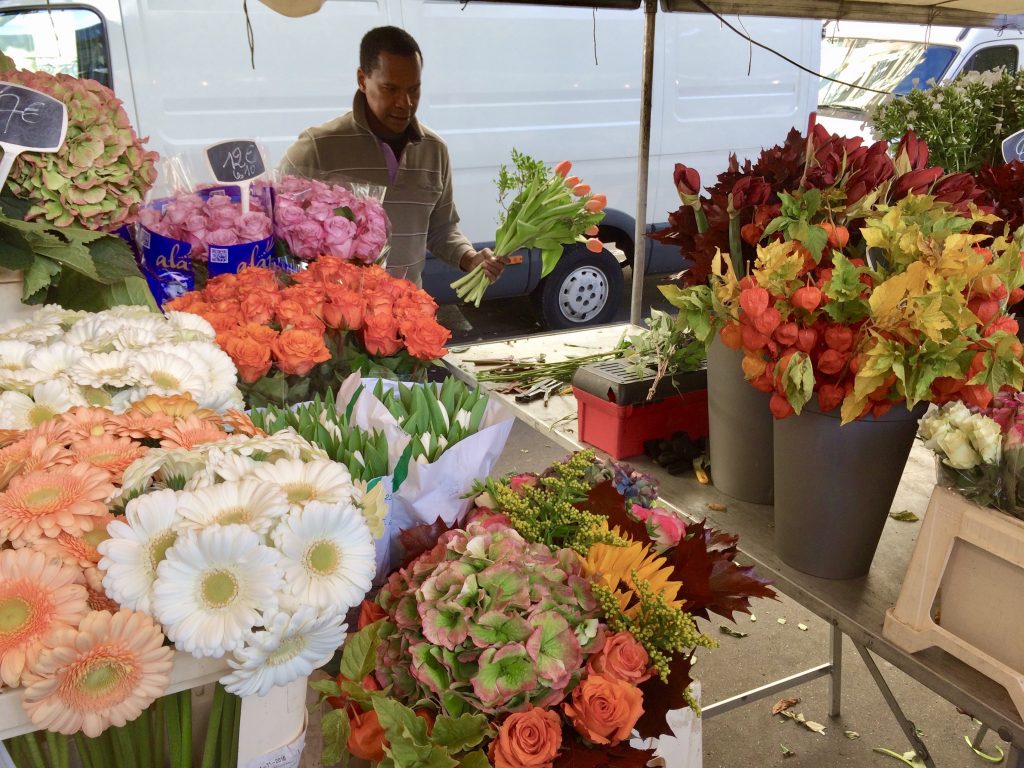 Open-Air-Market-in-Paris-Anvers