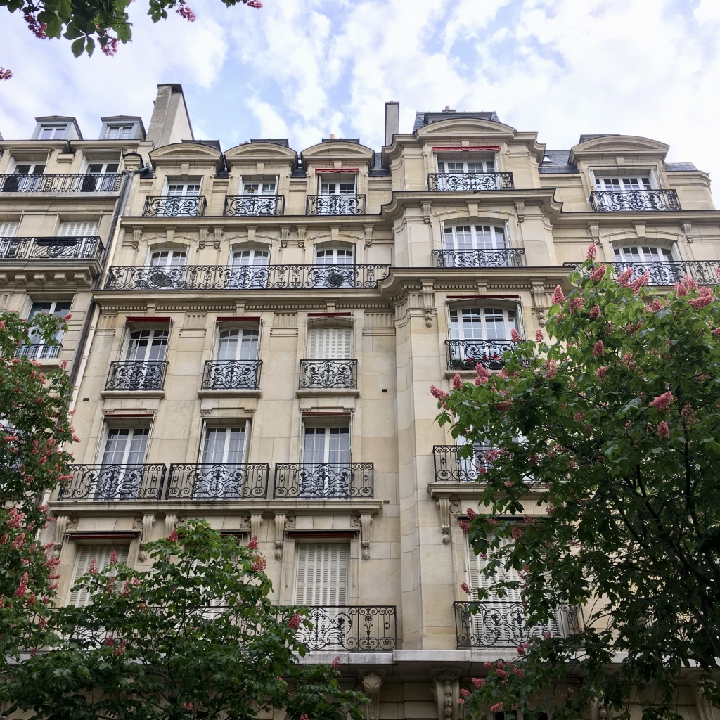 tourist apartments in paris