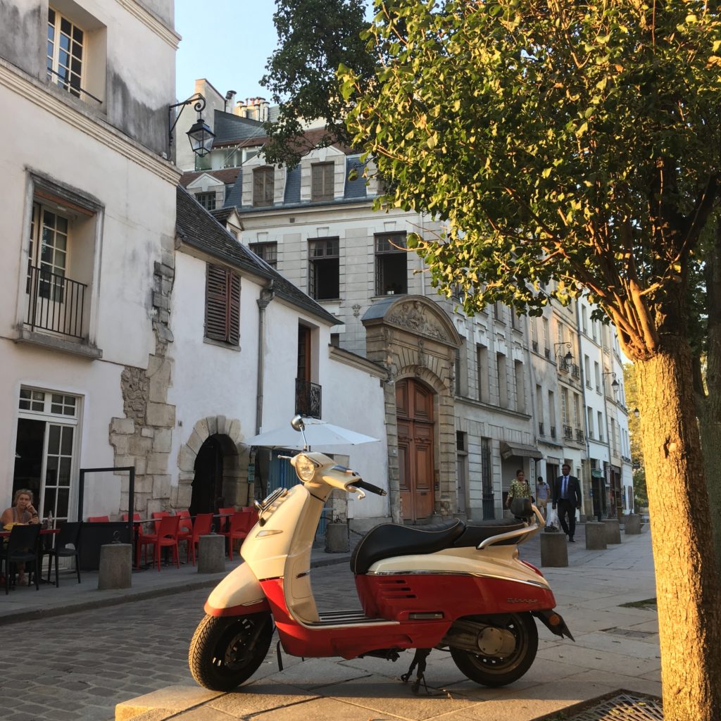 paris-streets-neighborhood