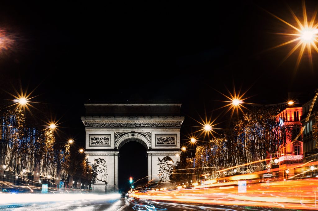 Paris-Illuminations-arc-de-triomphe