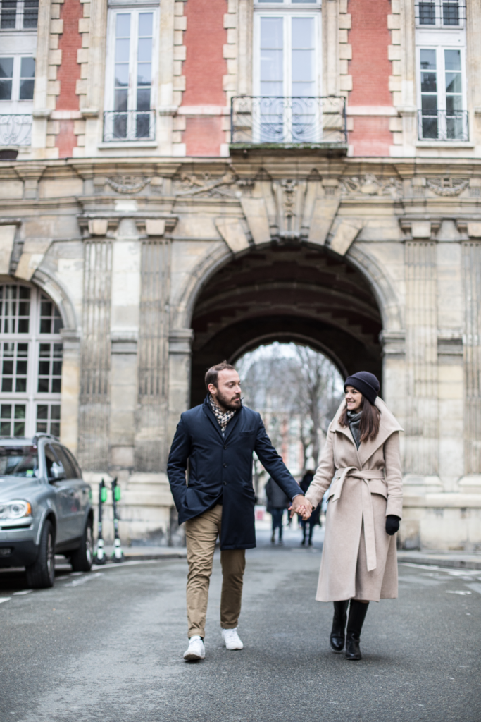 perfect-day-couple-walking-streets-of-Paris