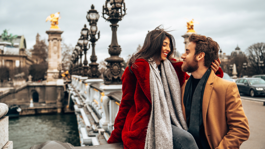 couple-in-Paris