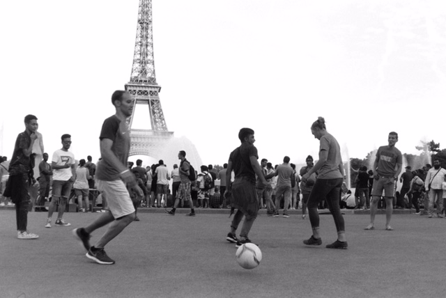  football-by-the-eiffel-tower-Paris