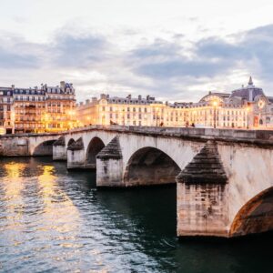 Paris-Seine-Celine-Concierge