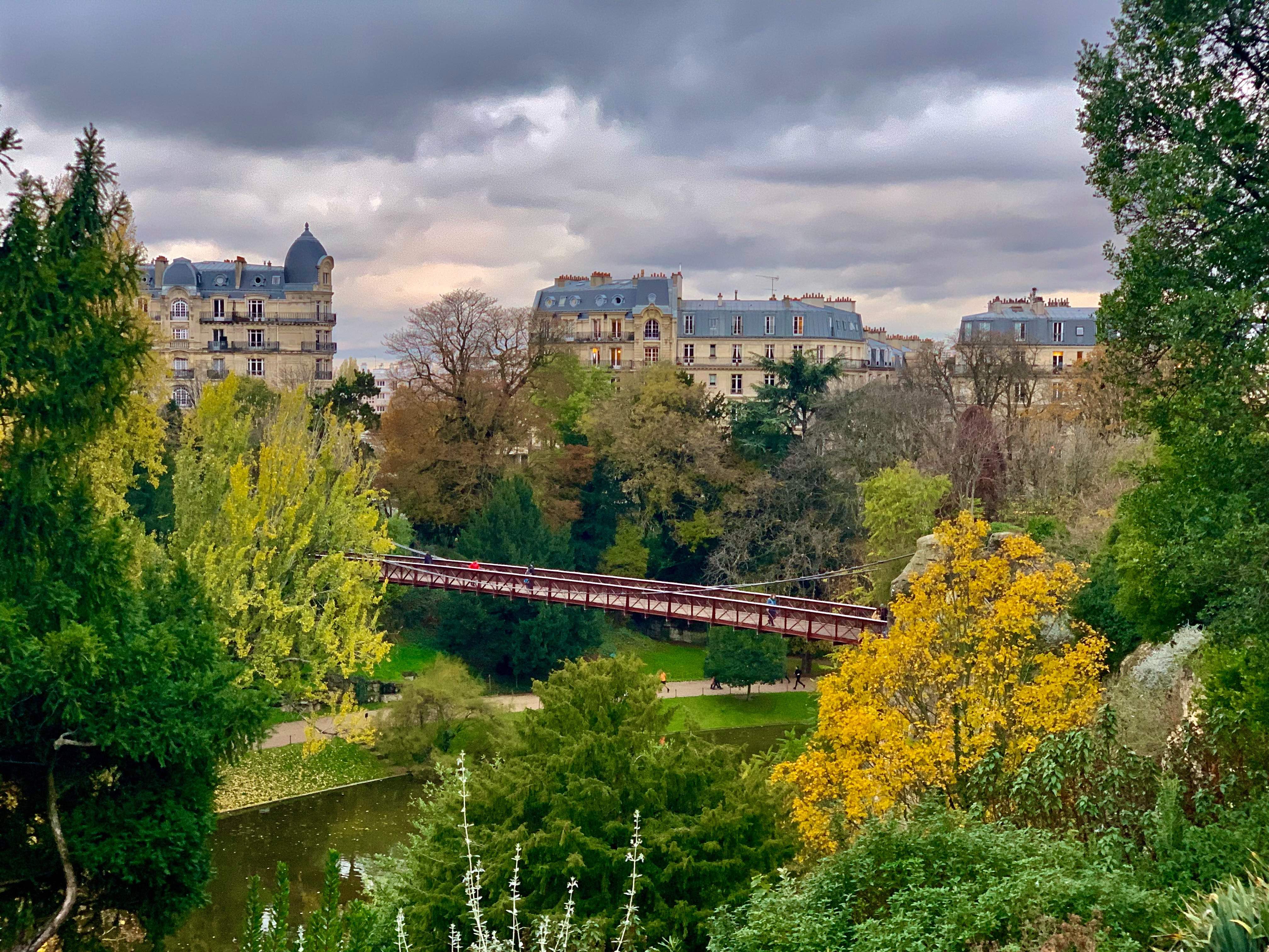 Buttes-Chaumont-Paris-Celine-Concierge